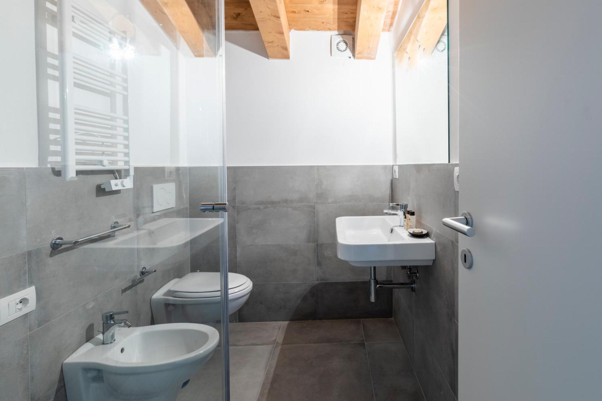Sonder San Lorenzo Rome Bagian luar foto